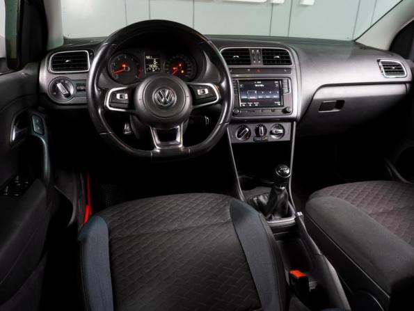 Volkswagen Polo V Рестайлинг с пробегом 2019 года, цена 1 169 000 рублей, 143122 км, седан, Автокод Объявления