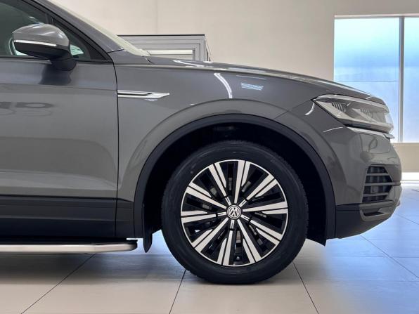 Volkswagen Touareg III с пробегом 2018 года, цена 3 565 000 рублей, 216880 км, внедорожник, Автокод Объявления