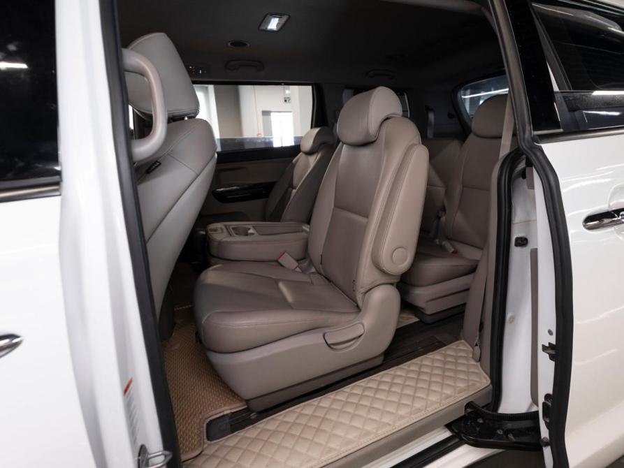 Kia Carnival III Москва  - изображение 12