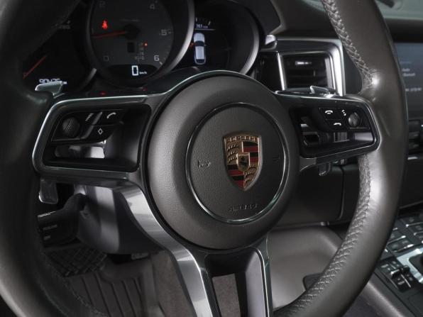 Porsche Macan I с пробегом 2017 года, цена 4 725 000 рублей, 90435 км, внедорожник, Автокод Объявления
