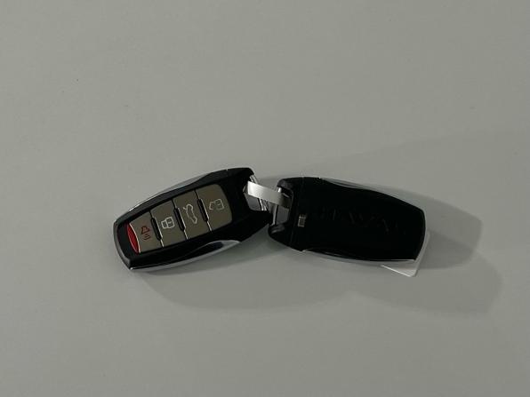 Haval Jolion I Рестайлинг с пробегом 2024 года, цена 1 950 000 рублей, 34456 км, внедорожник, Автокод Объявления