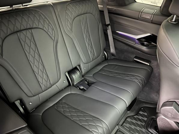 BMW X7 I (G07) Рестайлинг с пробегом 2023 года, цена 15 150 000 рублей, 12399 км, внедорожник, Автокод Объявления