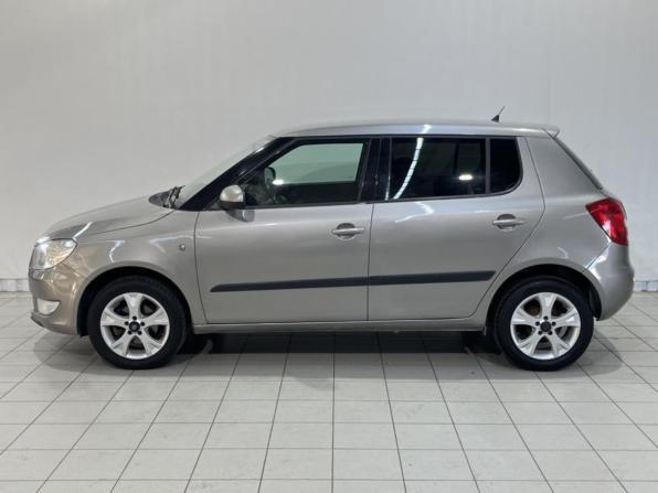 Skoda Fabia II Рестайлинг с пробегом 2010 года, цена 635 000 рублей, 164481 км, хэтчбек, Автокод Объявления