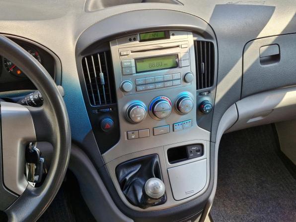 Hyundai H-1 II с пробегом 2011 года, цена 1 399 000 рублей, 172440 км, минивэн, Автокод Объявления