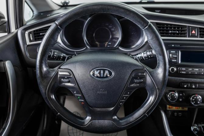 Kia Ceed II Рестайлинг с пробегом 2015 года, цена 1 649 000 рублей, 91700 км, хэтчбек, Автокод Объявления