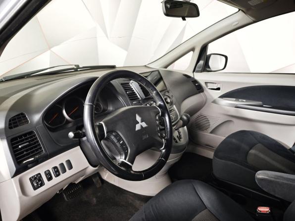 Mitsubishi Grandis I с пробегом 2008 года, цена 541 000 рублей, 174687 км, минивэн, Автокод Объявления
