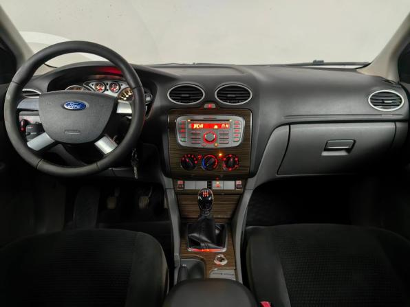 Ford Focus II Рестайлинг с пробегом 2008 года, цена 399 000 рублей, 243683 км, хэтчбек, Автокод Объявления