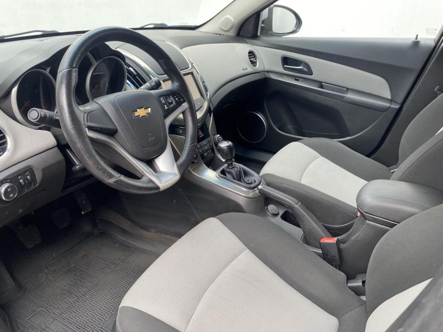 Chevrolet Cruze I Рестайлинг Москва  - изображение 9