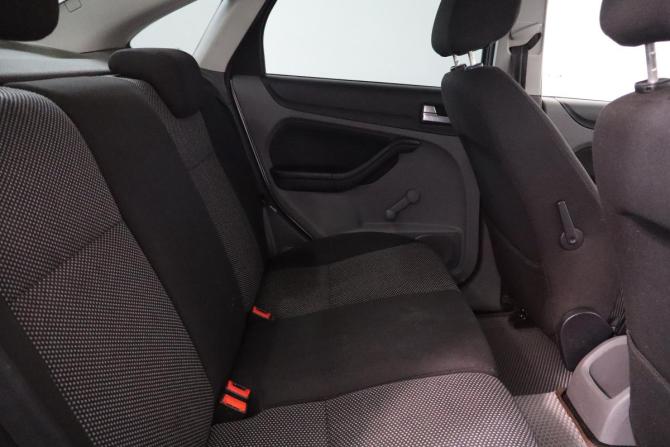 Ford Focus II Рестайлинг с пробегом 2011 года, цена 649 000 рублей, 218000 км, седан, Автокод Объявления