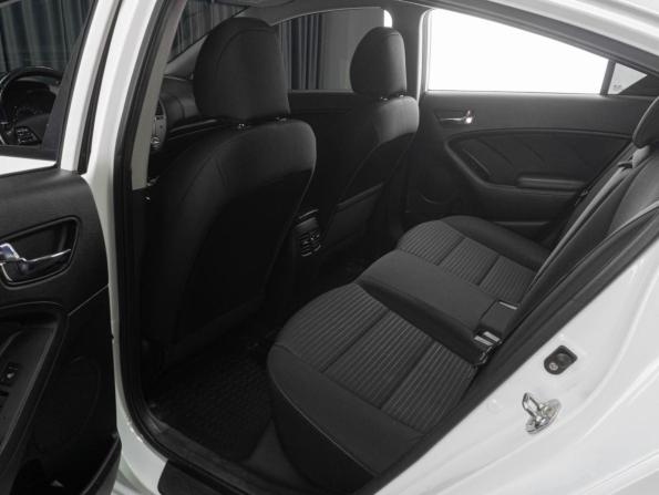 Kia Cerato III Рестайлинг (Classic) с пробегом 2018 года, цена 1 559 000 рублей, 135324 км, седан, Автокод Объявления