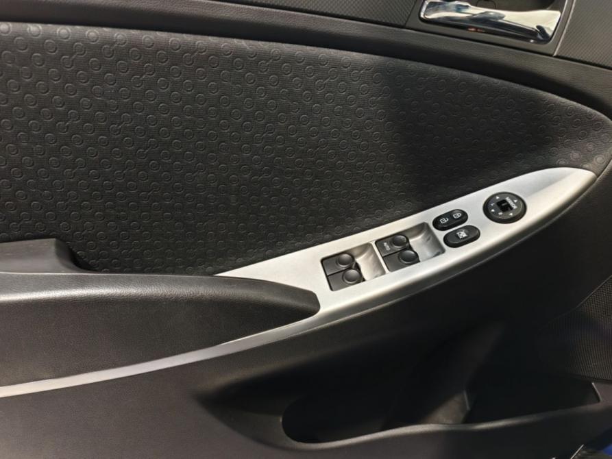 Hyundai Solaris I Курск  - изображение 14