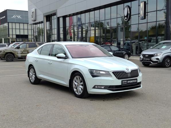 Skoda Superb III с пробегом 2016 года, цена 1 580 000 рублей, 247892 км, лифтбек, Автокод Объявления