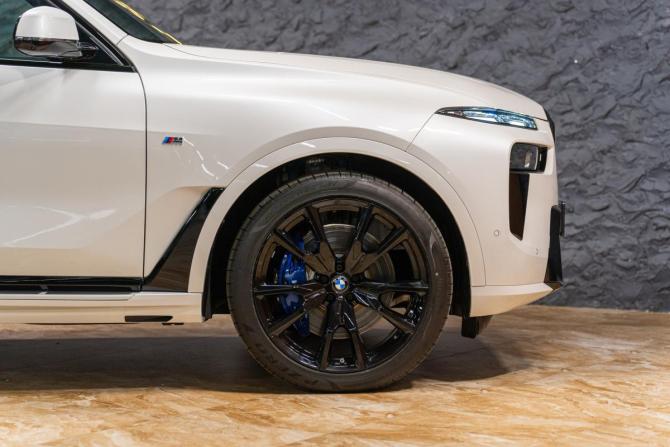Новый BMW X7 I (G07) Рестайлинг 2025 года, цена 16 290 000 рублей, внедорожник, Автокод Объявления