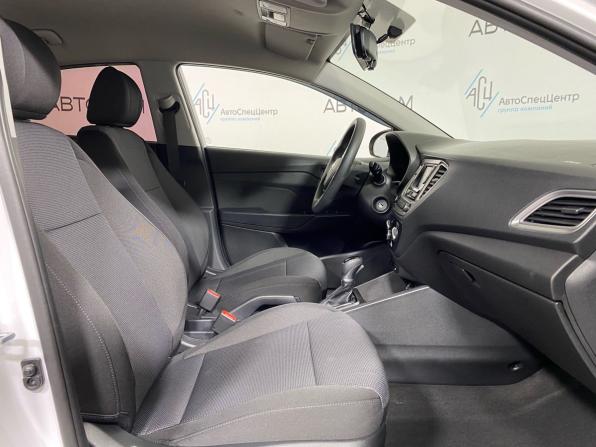 Hyundai Solaris II Рестайлинг с пробегом 2022 года, цена 1 569 000 рублей, 34598 км, седан, Автокод Объявления