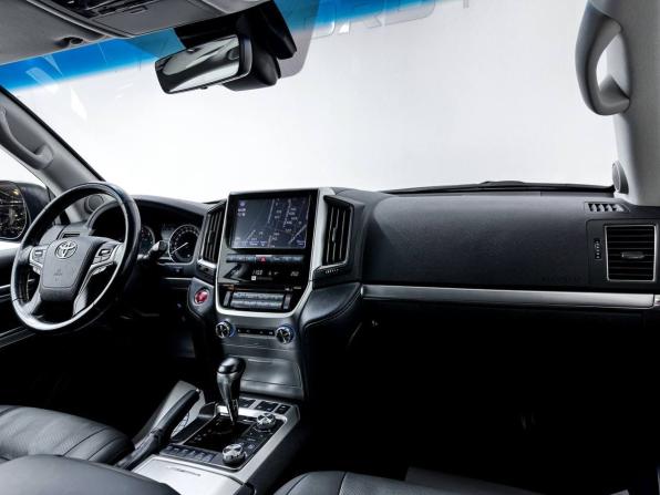 Toyota Land Cruiser 200 Series Рестайлинг 2 с пробегом 2019 года, цена 8 900 000 рублей, 84093 км, внедорожник, Автокод Объявления