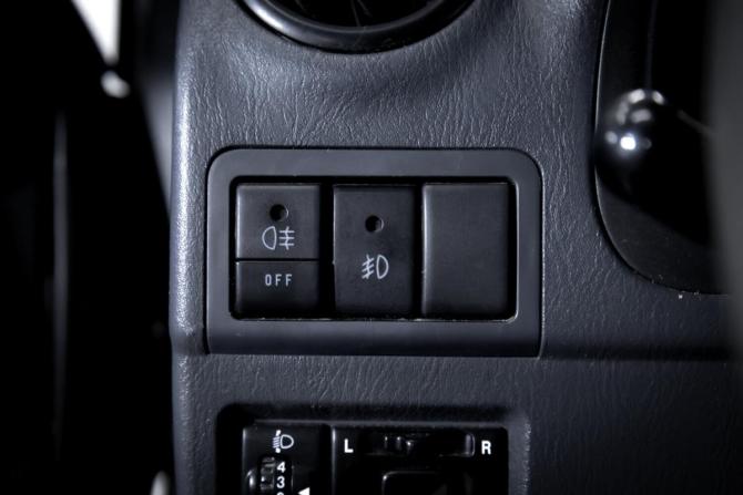 Suzuki Jimny III Рестайлинг 1 с пробегом 2011 года, цена 1 170 000 рублей, 199661 км, внедорожник, Автокод Объявления