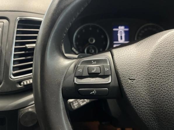 Volkswagen Sharan II с пробегом 2013 года, цена 1 450 000 рублей, 64062 км, минивэн, Автокод Объявления