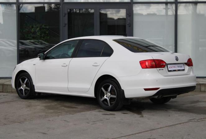 Volkswagen Jetta VI с пробегом 2013 года, цена 1 090 000 рублей, 198445 км, седан, Автокод Объявления