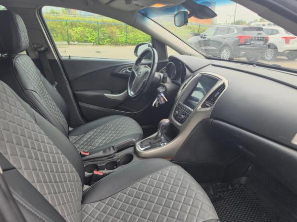 Opel Astra J с пробегом 2010 года, цена 695 000 рублей, 107519 км, хэтчбек, Автокод Объявления