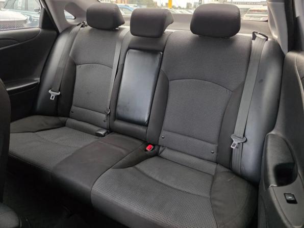 Hyundai Sonata VI (YF) с пробегом 2011 года, цена 715 000 рублей, 253990 км, седан, Автокод Объявления