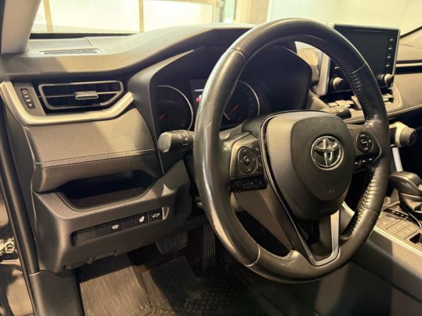 Toyota RAV4 V (XA50) с пробегом 2020 года, цена 3 049 000 рублей, 141700 км, внедорожник, Автокод Объявления