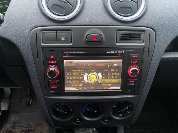 Ford Fusion I Рестайлинг с пробегом 2007 года, цена 399 000 рублей, 240000 км, хэтчбек, Автокод Объявления