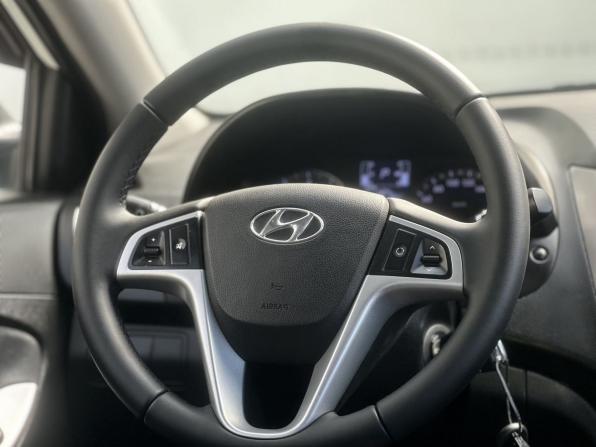 Hyundai Solaris I Рестайлинг с пробегом 2015 года, цена 900 000 рублей, 123574 км, седан, Автокод Объявления