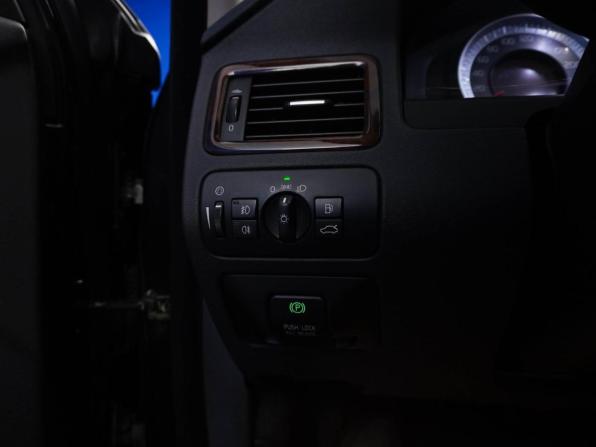 Volvo S80 II Рестайлинг с пробегом 2011 года, цена 1 099 000 рублей, 293476 км, седан, Автокод Объявления