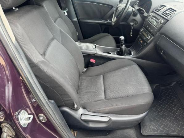Toyota Avensis III с пробегом 2009 года, цена 869 900 рублей, 284387 км, седан, Автокод Объявления