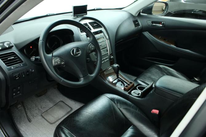 Lexus ES V Рестайлинг с пробегом 2010 года, цена 1 750 000 рублей, 194637 км, седан, Автокод Объявления