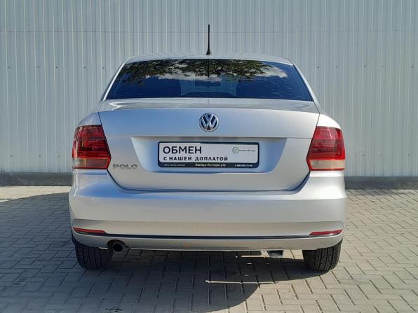 Volkswagen Polo V Рестайлинг с пробегом 2016 года, цена 949 000 рублей, 253486 км, седан, Автокод Объявления