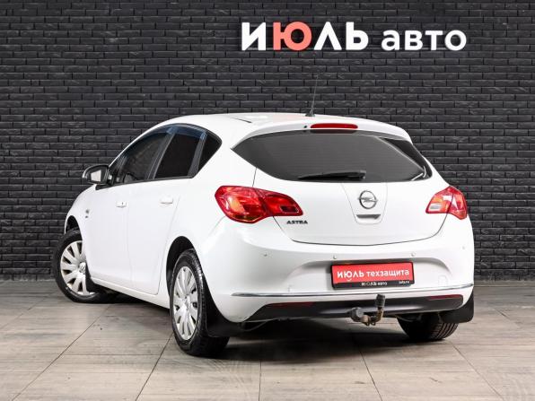 Opel Astra J Рестайлинг с пробегом 2014 года, цена 946 000 рублей, 102517 км, хэтчбек, Автокод Объявления
