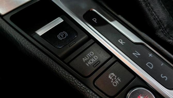 Volkswagen Passat B7 с пробегом 2013 года, цена 1 050 000 рублей, 167089 км, седан, Автокод Объявления