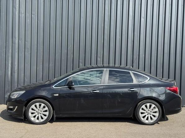 Opel Astra J Рестайлинг с пробегом 2012 года, цена 640 000 рублей, 229356 км, седан, Автокод Объявления