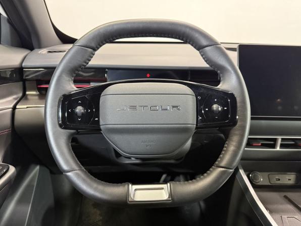 JETOUR DASHING I с пробегом 2024 года, цена 1 950 000 рублей, 36083 км, внедорожник, Автокод Объявления