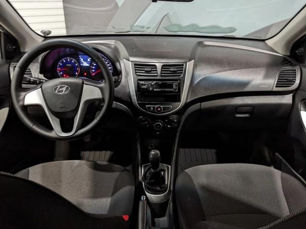 Hyundai Solaris I с пробегом 2013 года, цена 595 000 рублей, 122272 км, седан, Автокод Объявления