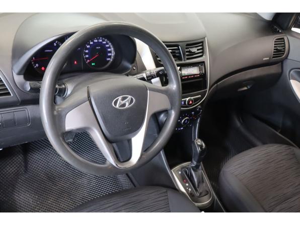 Hyundai Solaris I Рестайлинг с пробегом 2015 года, цена 712 000 рублей, 311064 км, седан, Автокод Объявления