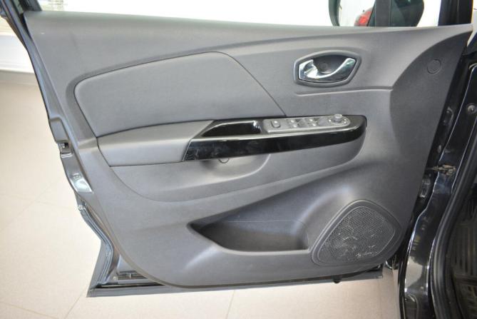 Renault Kaptur I с пробегом 2017 года, цена 1 399 000 рублей, 109000 км, внедорожник, Автокод Объявления