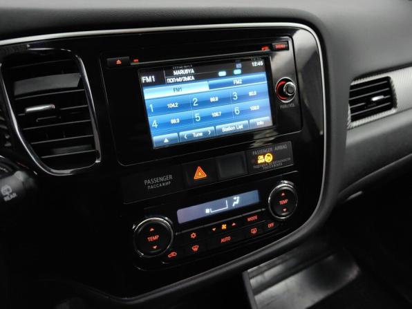 Mitsubishi Outlander III Рестайлинг 2 с пробегом 2015 года, цена 1 425 000 рублей, 221946 км, внедорожник, Автокод Объявления