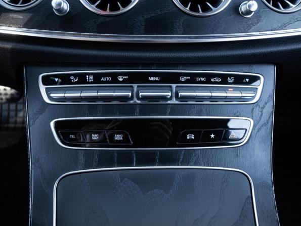 Mercedes-Benz E-Класс V (W213 S213 C238) Рестайлинг с пробегом 2020 года, цена 3 220 000 рублей, 220695 км, седан, Автокод Объявления
