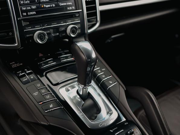 Porsche Cayenne II (958) с пробегом 2012 года, цена 2 940 000 рублей, 104241 км, внедорожник, Автокод Объявления