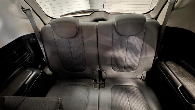 Kia Carens II (UN) с пробегом 2008 года, цена 450 000 рублей, 220225 км, минивэн, Автокод Объявления