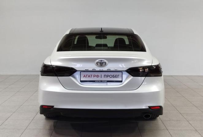 Toyota Camry VII (XV50) Рестайлинг 2 с пробегом 2018 года, цена 2 650 000 рублей, 136069 км, седан, Автокод Объявления
