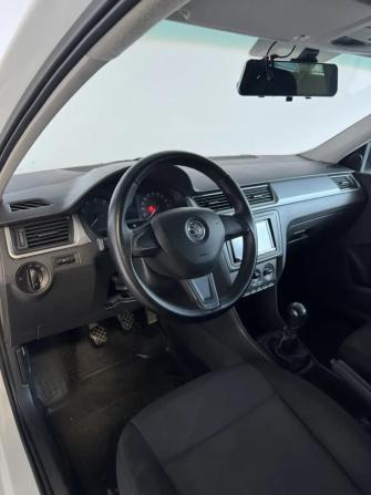 Skoda Rapid I с пробегом 2014 года, цена 719 000 рублей, 205000 км, лифтбек, Автокод Объявления