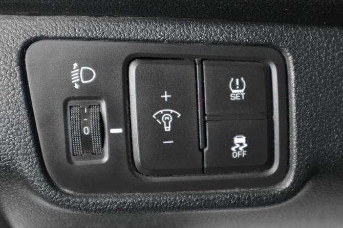 Hyundai Solaris II с пробегом 2019 года, цена 1 379 000 рублей, 121044 км, седан, Автокод Объявления