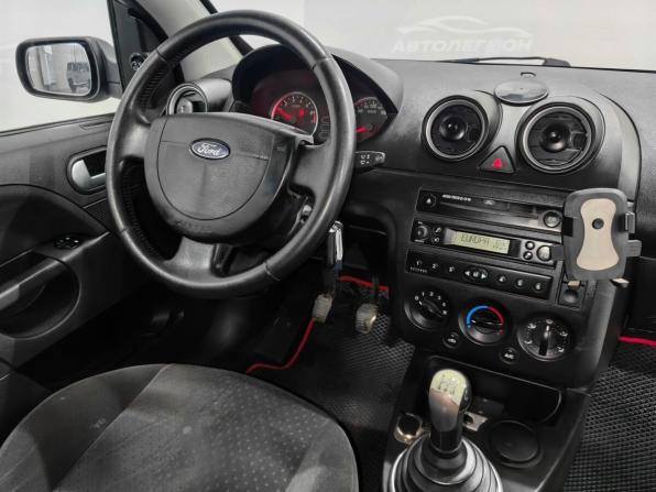 Ford Fiesta Mk5 с пробегом 2005 года, цена 380 000 рублей, 345336 км, хэтчбек, Автокод Объявления