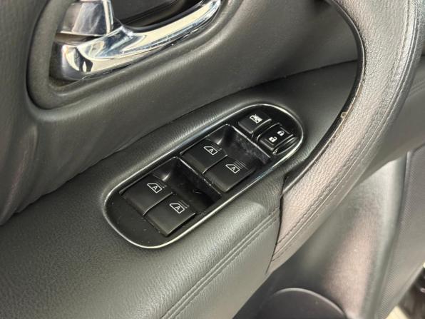 Infiniti QX56 II с пробегом 2011 года, цена 1 850 000 рублей, 303302 км, внедорожник, Автокод Объявления