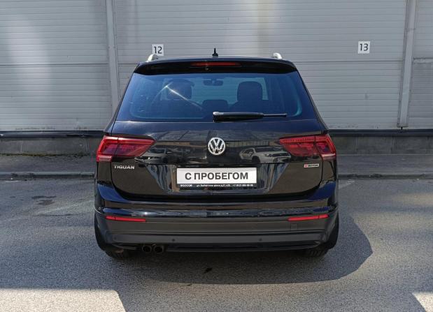 Volkswagen Tiguan II с пробегом 2018 года, цена 2 199 000 рублей, 155359 км, внедорожник, Автокод Объявления
