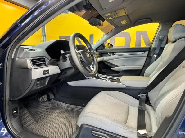 Honda Accord X с пробегом 2019 года, цена 2 149 000 рублей, 97000 км, седан, Автокод Объявления