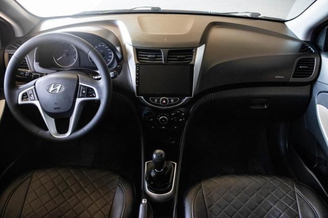 Hyundai Solaris I с пробегом 2014 года, цена 795 000 рублей, 204624 км, седан, Автокод Объявления